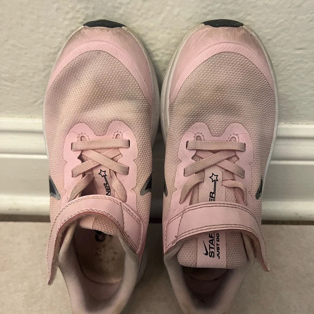 Nike Light‎ Pink Running Shoes